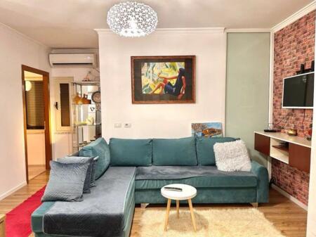 Shitet, Apartament 2+1, Zogu i Zi, Tiranë. 176,000 €