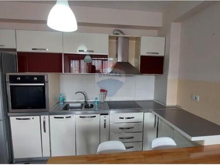 SHITET APARTAMENT 2+1 TEK TIRANA E RE