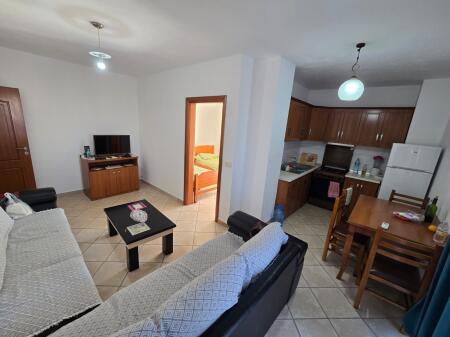 JEPET ME QERA APARTAMENT 2+1 NE PLAZH RROTA KUQE