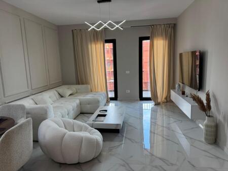 Jepet me qira 3+1+2 RR.e Kavajes Garden Building 1900€