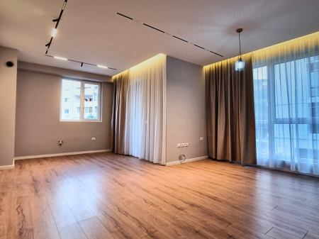 ✨ SUPER KOMPLEKS I RI • ELITAR ✨ 🏢 Për Zyrë ose Banim 🏡  🏡 JEPET ME QIRA APARTAMENT 2+1+2 + POST PARKIMI 🚗 📦 Apartamenti jepet bosh  📍 Vendndodhje Premium: Pranë KESH, midis Vasil Shantos dhe Komunës së Parisit, Tiranë  🆕 I pabanuar më parë