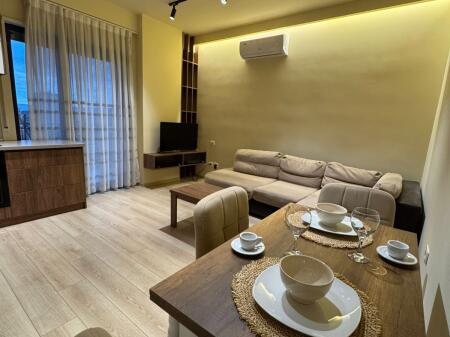 Apartament 1+1 per qira, Bulevardi Zogu I, ministria e drejtesise