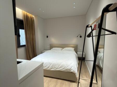 🏙️ JEPEN ME QIRA 2 STUDIO – QENDËR, 9-KATSHE