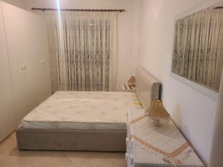 Shitet Apartament 2+1+2 në Yzberisht – Pallati Unik