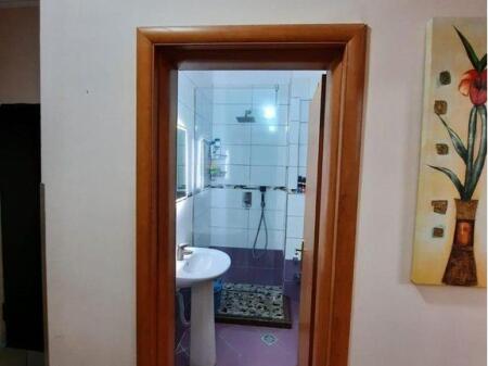 VENDIAMO 2+1 VICINO A KODRAE DIELLIT