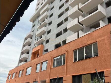 Shesim Apartament 2+1+2 te Kthesa e Kamzes 125,000 €