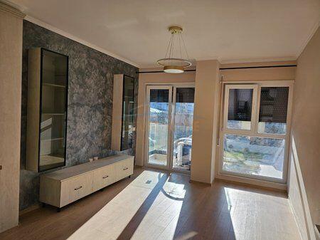 Shitet, Apartament 1+1, Rruga Jordan Misja, Tiranë.