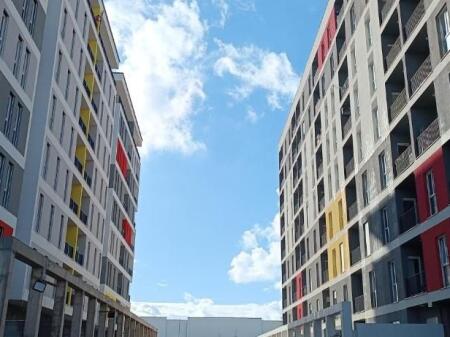 SHITET APARTAMENT 950€m² UNIVERS CITY