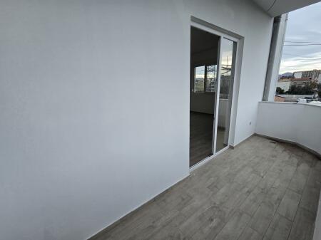 Apartament 2+1, Bulevardi i Ri!