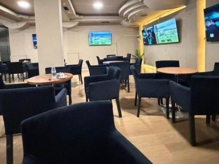 Shitet, Hotel, Misto Mame, Tirane.