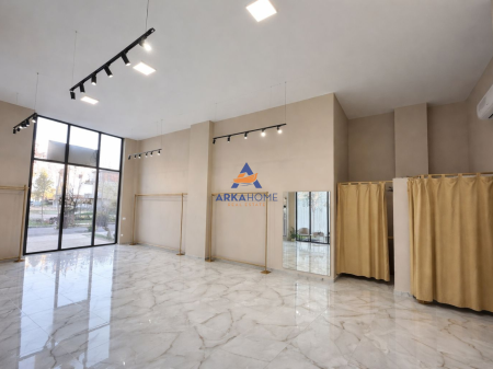 SHOP FOR RENT 64M2 "AT THE FORMER AVIATION FIELD" 700 EURO