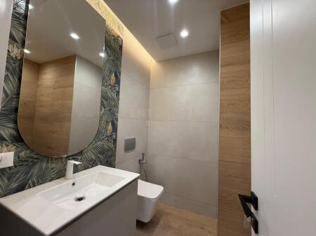 APARTAMENT MODERN 2+1+2 & POST PARKIMI PER QIRA TEK GALERIA, QENDER !!