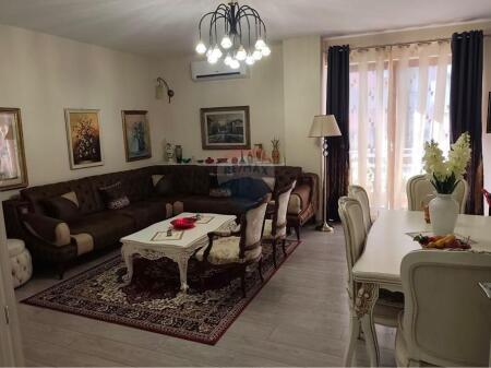 Apartment 2+1+2 for sale at Zogu i I Boulevard