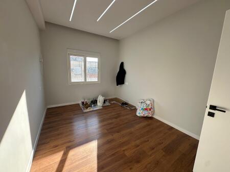 SHITET APARTAMENT 2+1+2, BULEVARDI, DURRES