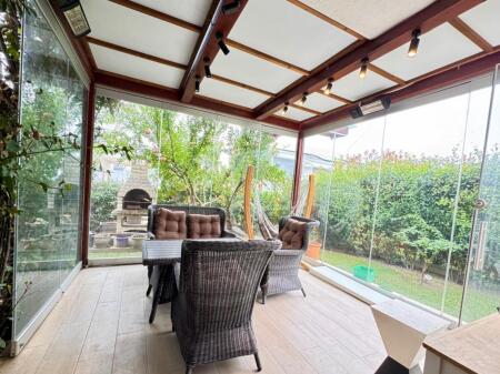 VILË MODERNE ME QIRA NË REZIDENCËN COLOMBO 2, PRANË TEG 3+1+3 | 3 Poste Parkimi | 2,500 € / muaj