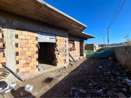 🏡 Shtëpi Private për Shitje – Rruga Osman Haxhiu, Vlorë