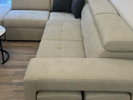 For rent 3+1+2 Univers City 50,000 leke