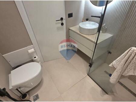 🌊 Apartament 1+1 me Qira – Lungomare, Vlorë | Pamje Ballore nga Deti 🌊