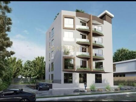 VENDESI 1+1 CON VERANDA VICINO A MALI I ROBIT