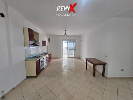 JEPET ME QERA APARTAMENT 2+1 PRANE KQZAZIT DURRES