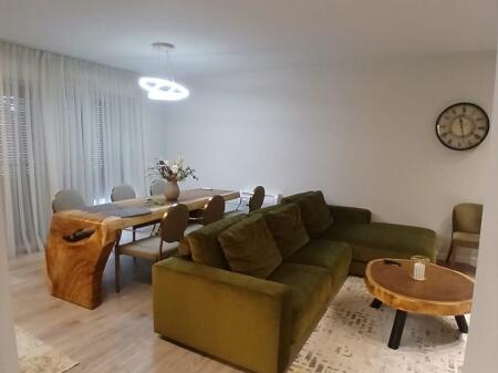 Shitet apartament 2+1+2+🅿️ Rruga Jordan Misja 2400€ /m² !