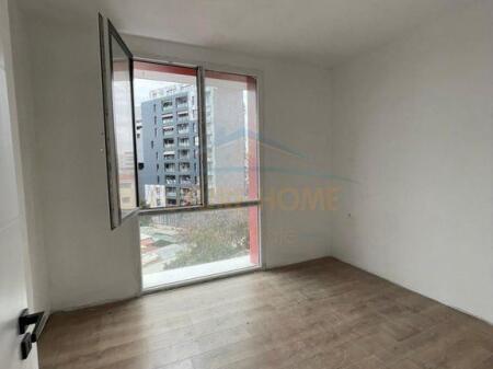 Shitet, Apartament 1+1, Farmacia 10