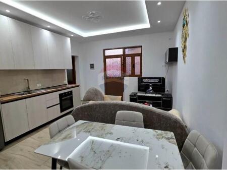 🏠 Apartament 2+1 me Qira – Rruga Dervish Hekali, Vlorë