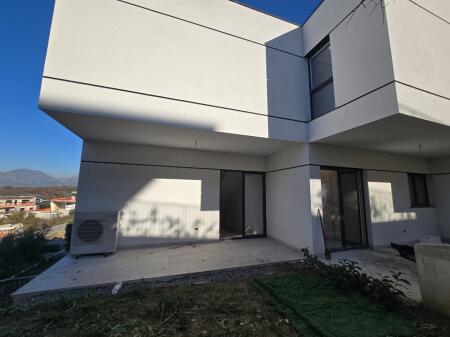 Vile me Qira ne Kompleks Rezidencial, Liqeni i Thate, Tirane