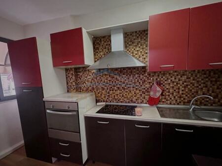 Shitet, Apartament 2+1, Xhamlliku , Tiranë