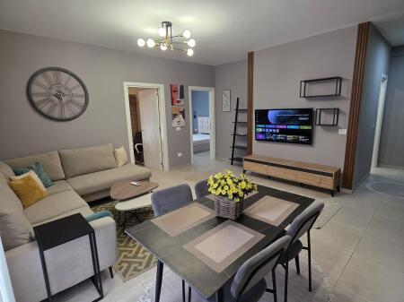 Apartament me qera 2+1 Kopshti Botanik