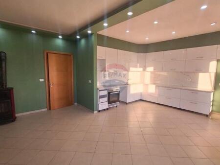 Apartament 2+1+2 ne shitje tek Fresku (530411001-1250)