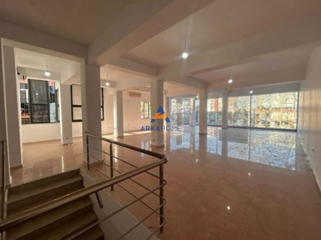 BUSINESS PREMISES FOR SALE 240M2 "DRITAN HOXHA STREET" 540,000 EURO