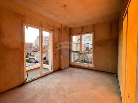 Apartament - Për Shitje - Rruga Ali Demi (530181090-89)