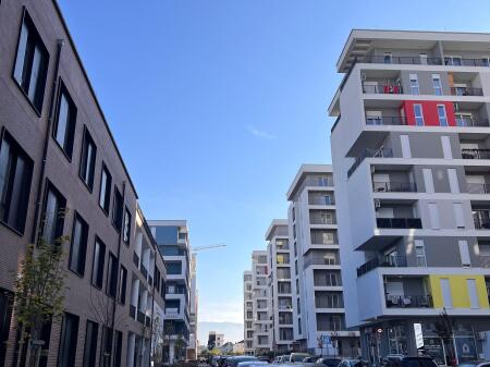 Univers city , 2+1+parkim per qera