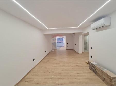 Business Premises for Rent in Bllok