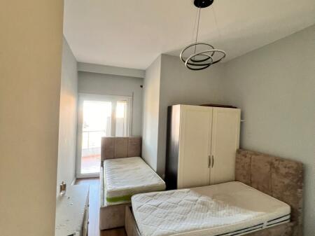Jepet me qera apartamenti 2+1+2 te Kopshti Zologjik
