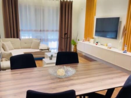 APARTAMENT ME QERA 2+1 KOPSHTI ZOOLOGJIK 1500 EURO