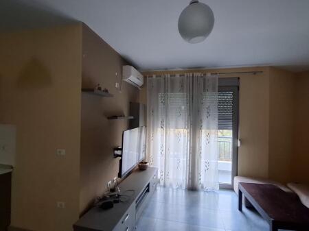 Jepet me qira 1+1 Liqeni i Thate 550€