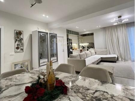 Apartament 2+1 Për Shitje në Stadiumi Dinamo 355,000 €