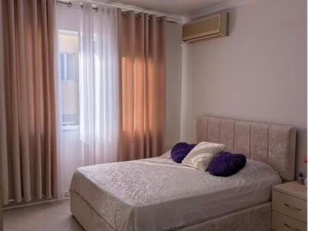 Garzoniere Me Qira në Rruga e Kavajës, perballe Square 21 prane auto kadiu Tiranë