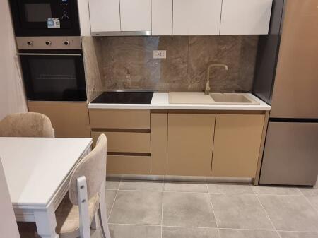 🏡Jepet me qera apartament 2+1 Fringo i Ri , Mobilim Modern – Pallat i ri 2025 | Rruga Dibres , Medreseja