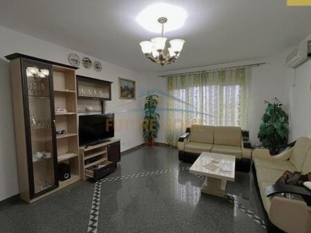 Qera, Apartament 3+1+2, Laprake, Tiranë.