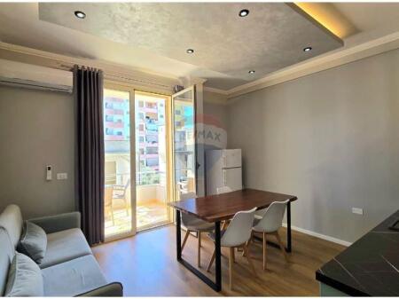 🏠 Apartament 2+1 – Për Qira 📍 Sheshi Isa Boletini, pranë Teatrit – Vlorë