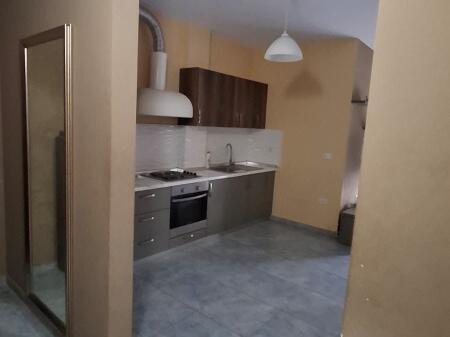 1+1,i mobiluar me verande,liqeni i thate,550 euro