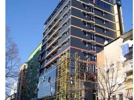 ZYRE PER SHITJE TE VESA CENTER! 135,000 €