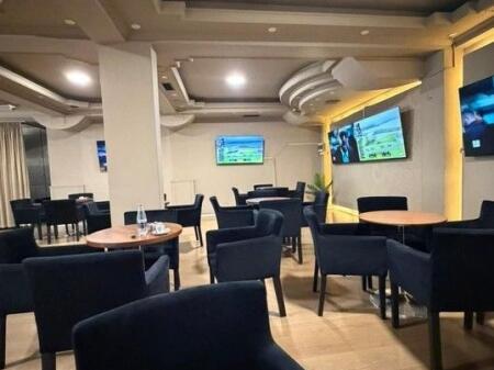 Shitet, Hotel, Misto Mame, Tirane