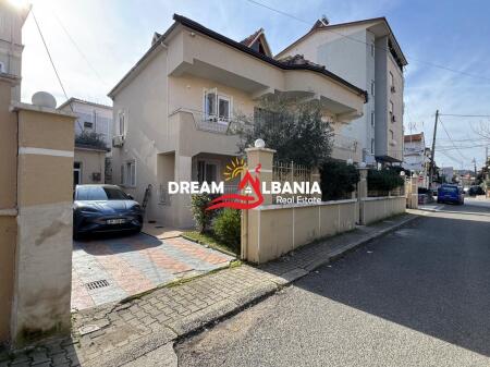 3-storey villa for rent near the Municipality of Parisi, Tirana (ID 4251432)