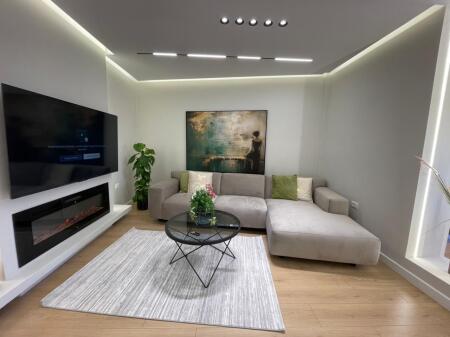 Apartament 2+1 per shitje tek Zogu i Zi.