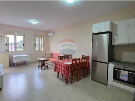 🏠 Apartament 2+1 + Garazh– Për Qira Afatgjatë 📍 Rruga Haziz Xhyheri, Lungomare – pas Hannover Bar, Vlorë