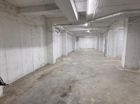 WAREHOUSE FOR SALE 394 M2 KOMBINAT 230,000 EURO